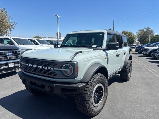 Used 2022 Ford Bronco Badlands AWD/4WD image 2