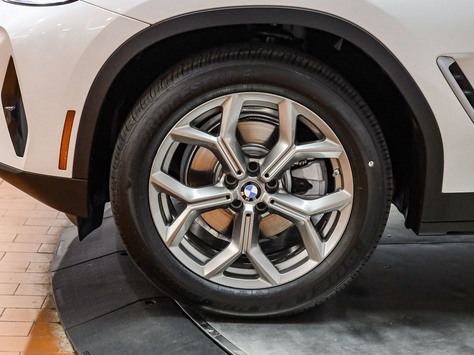 Certified 2023 BMW X4 xDrive30i w/ Premium Package image 10