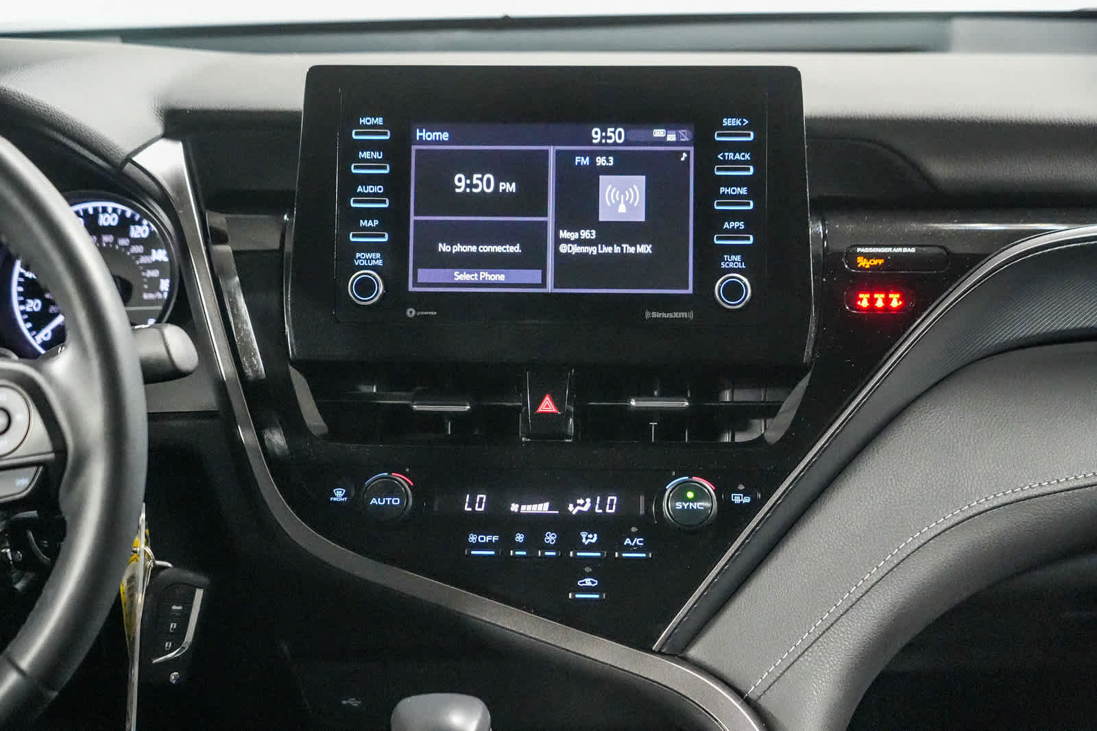 Certified 2024 Toyota Camry SE FWD image 14