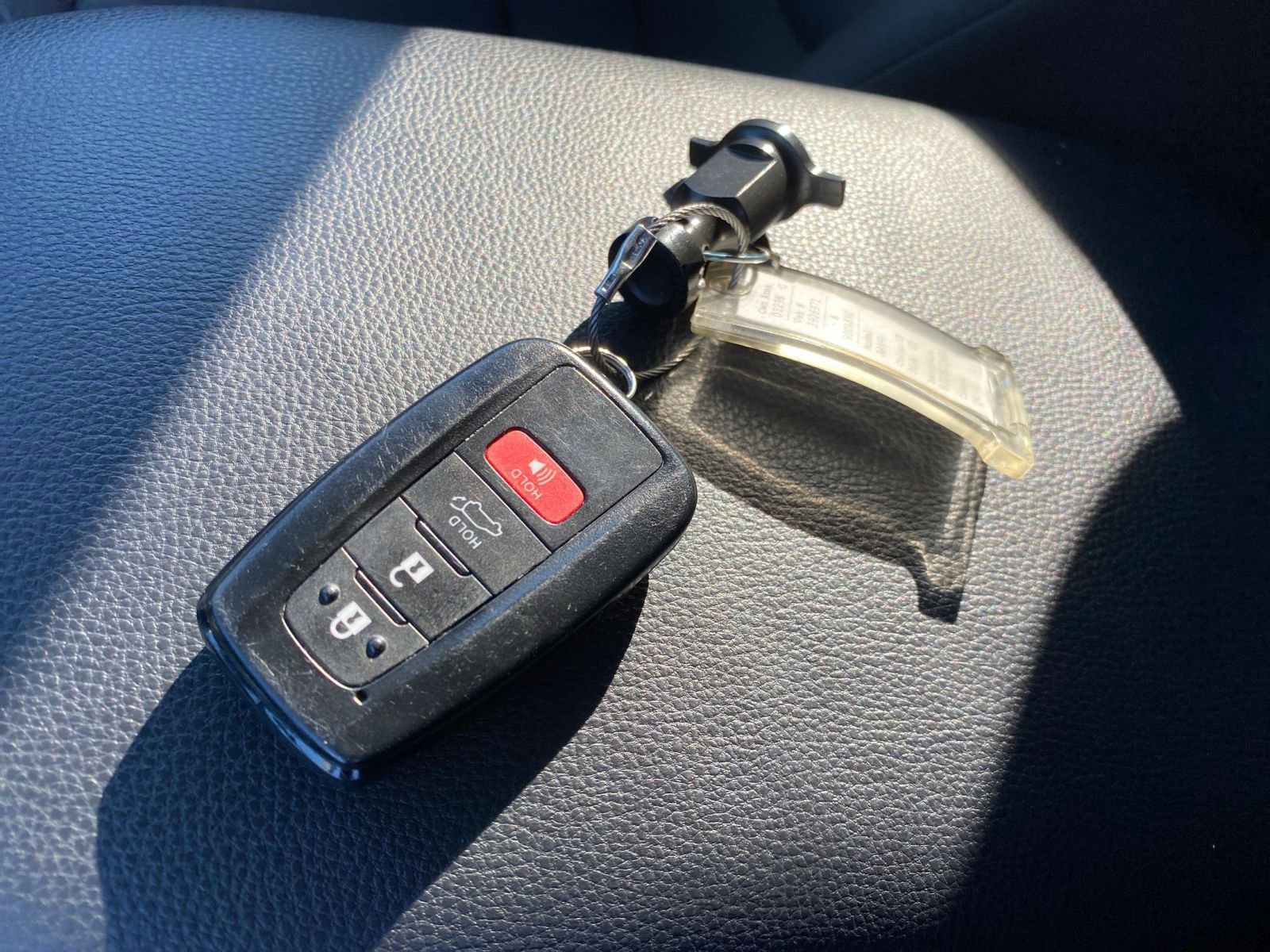 Used 2025 Toyota RAV4 XLE image 22