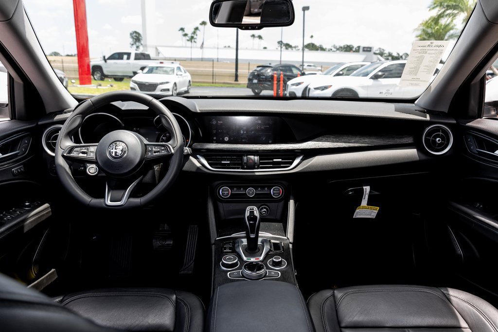 Used 2021 Alfa Romeo Stelvio Sprint image 20