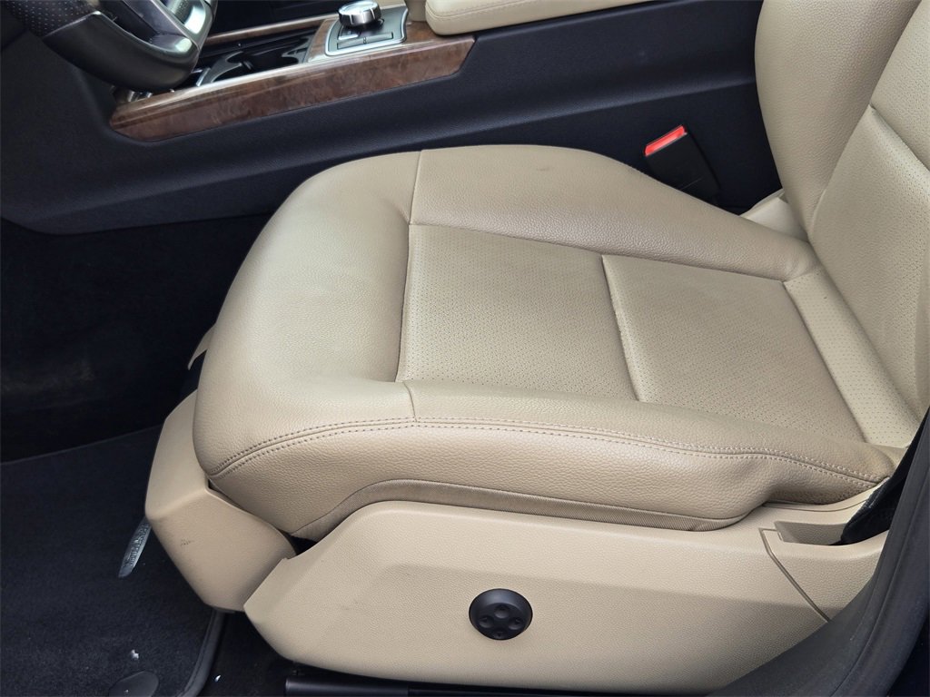 Used 2013 Mercedes-Benz E 350 Sedan image 23