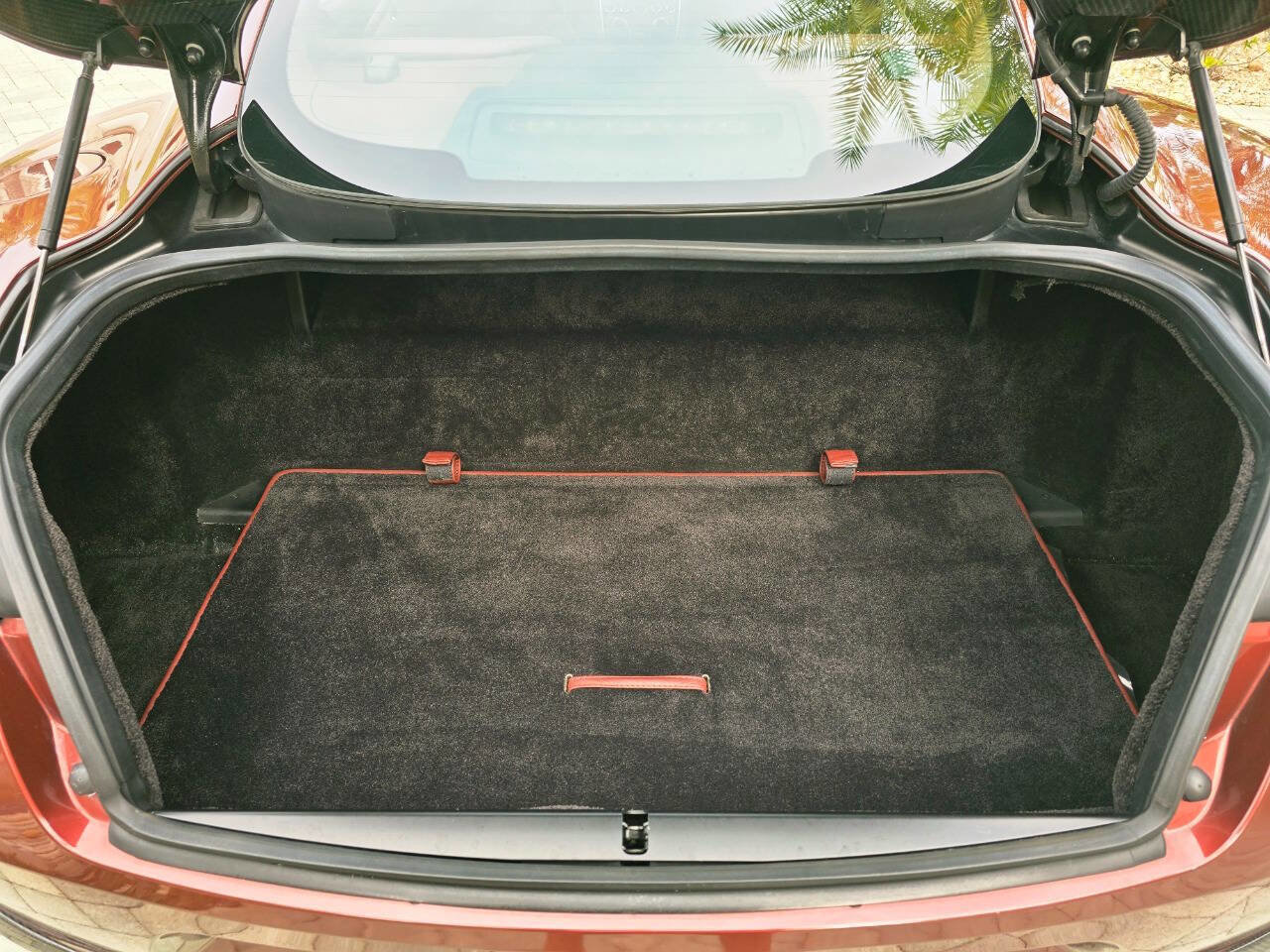 Used 2014 Aston Martin Vanquish Base 2dr Coupe image 13