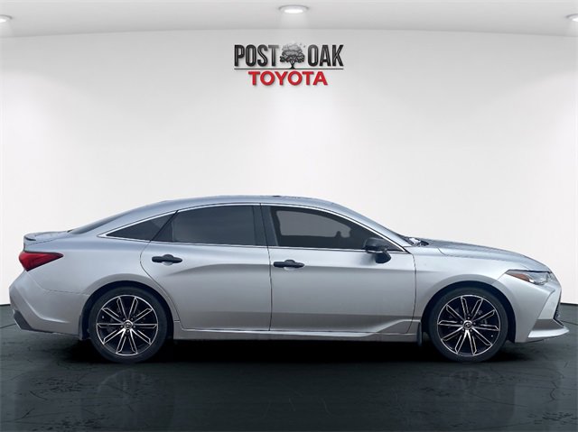 Used 2019 Toyota Avalon Touring w/ Advanced Safety Package image 8