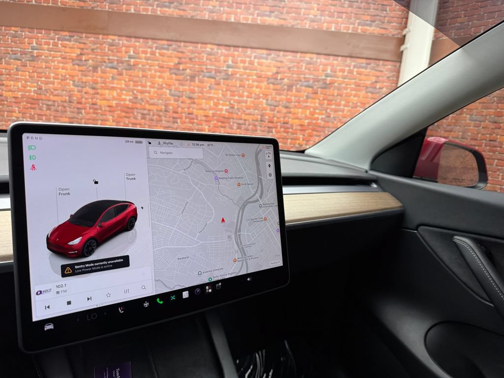 Used 2022 Tesla Model Y Long Range AWD/4WD image 18