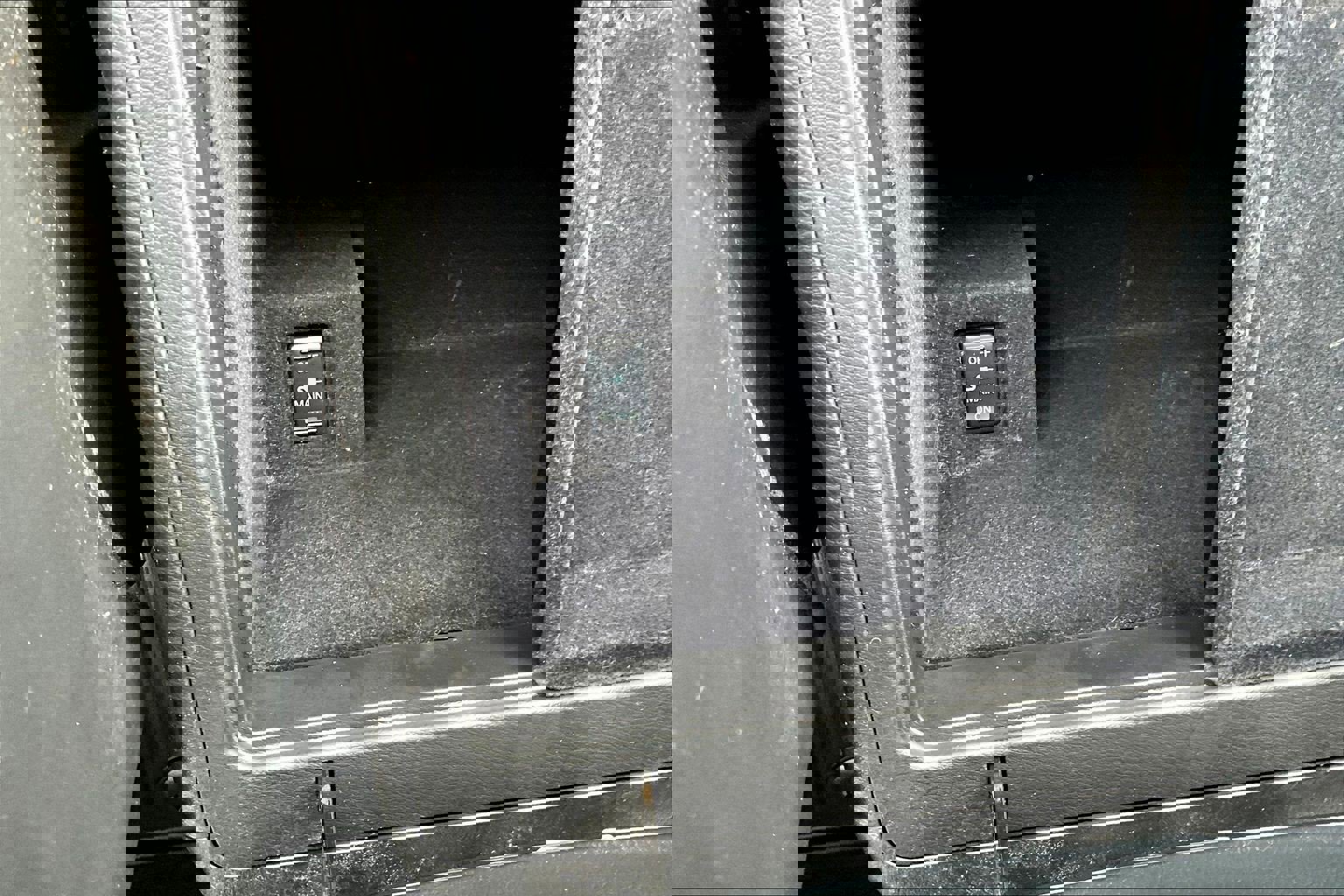 Used 2021 Nissan Armada Platinum w/ Captain's Chairs Package image 33