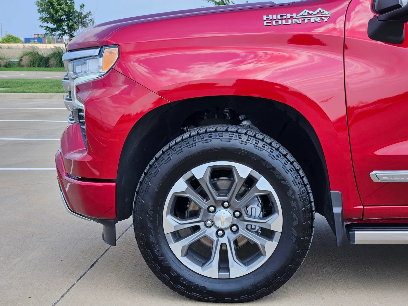 Certified 2025 Chevrolet Silverado 1500 High Country w/ Technology Package AWD/4WD image 13