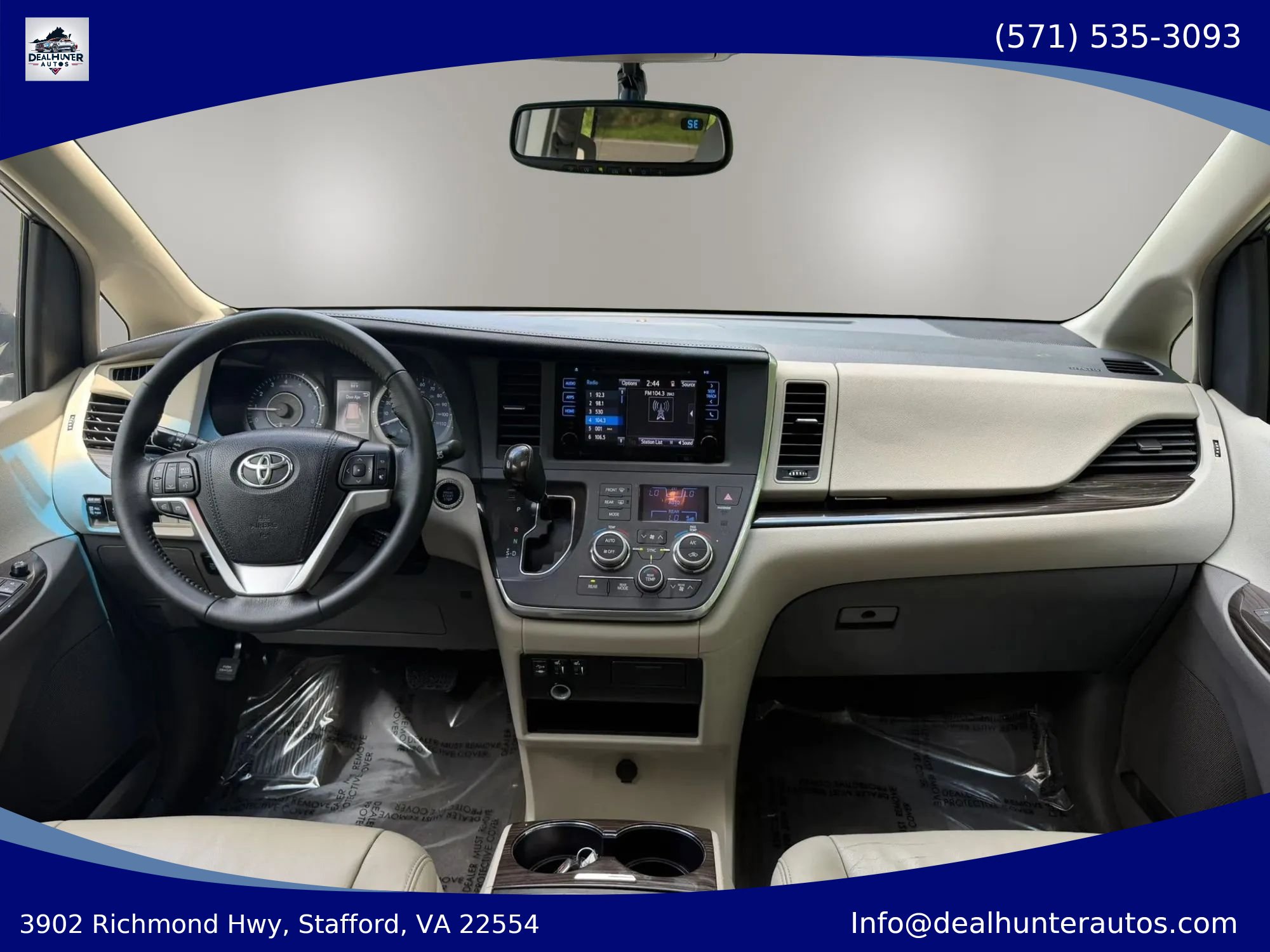 Used 2015 Toyota Sienna XLE w/ XLE Navigation Package FWD image 25