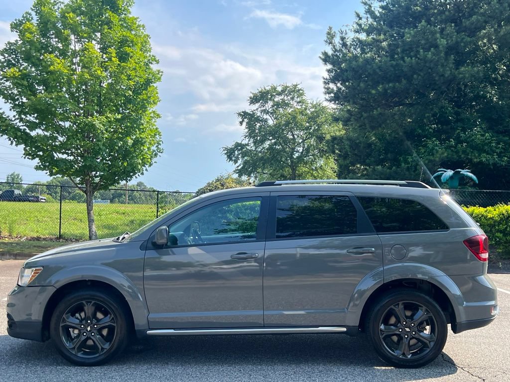 Used 2020 Dodge Journey Crossroad FWD image 2
