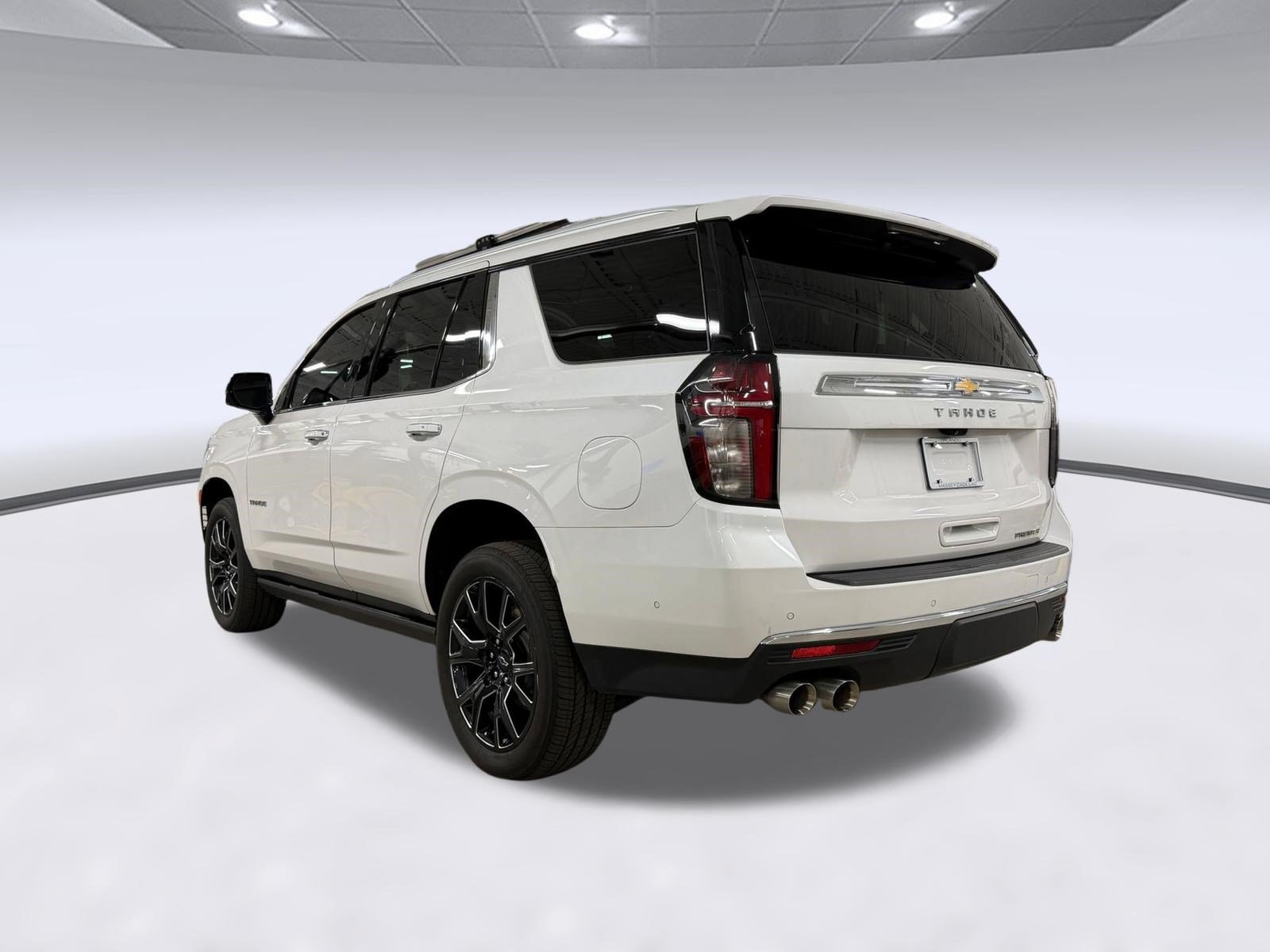 Used 2024 Chevrolet Tahoe Premier w/ Advanced Technology Package AWD/4WD image 3