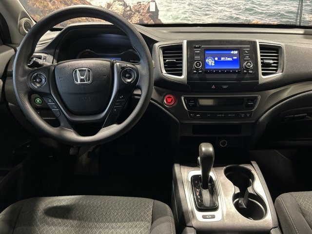 Used 2017 Honda Ridgeline RT image 3