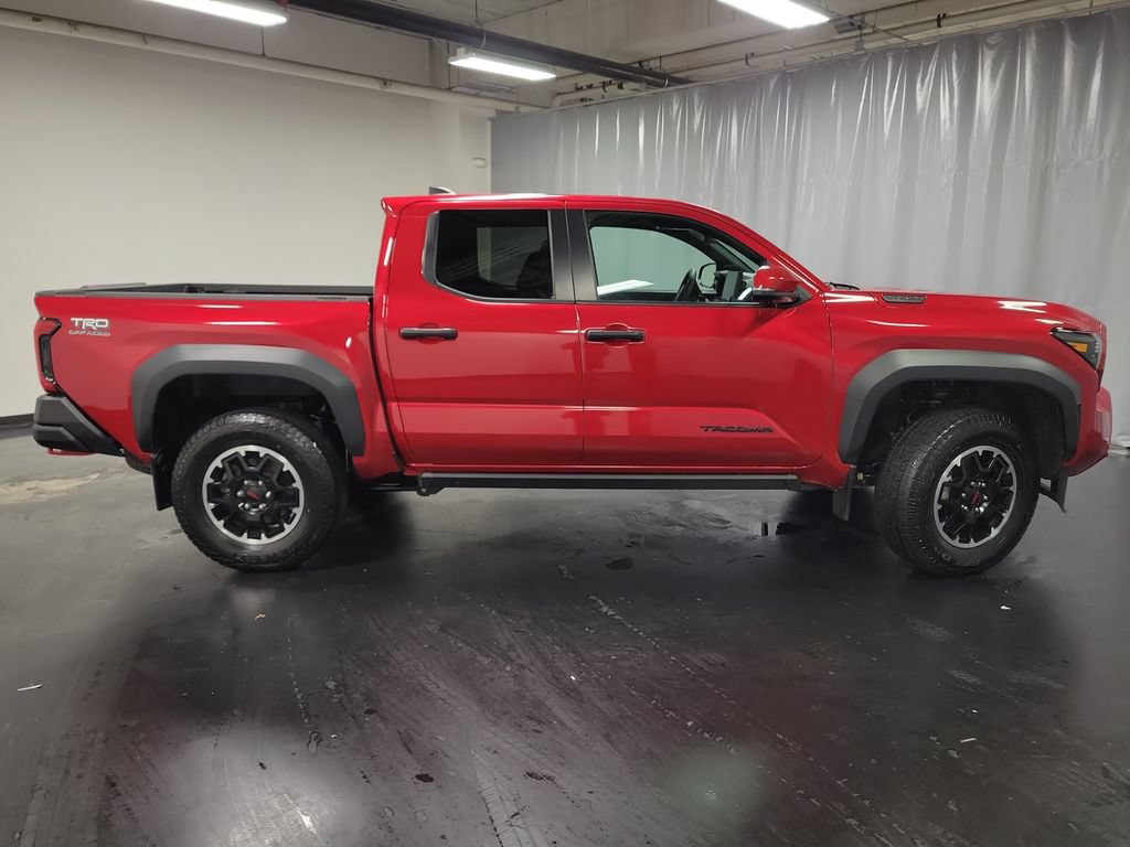 Used 2024 Toyota Tacoma TRD Off-Road w/ TRD Off Road Premium Package AWD/4WD image 9