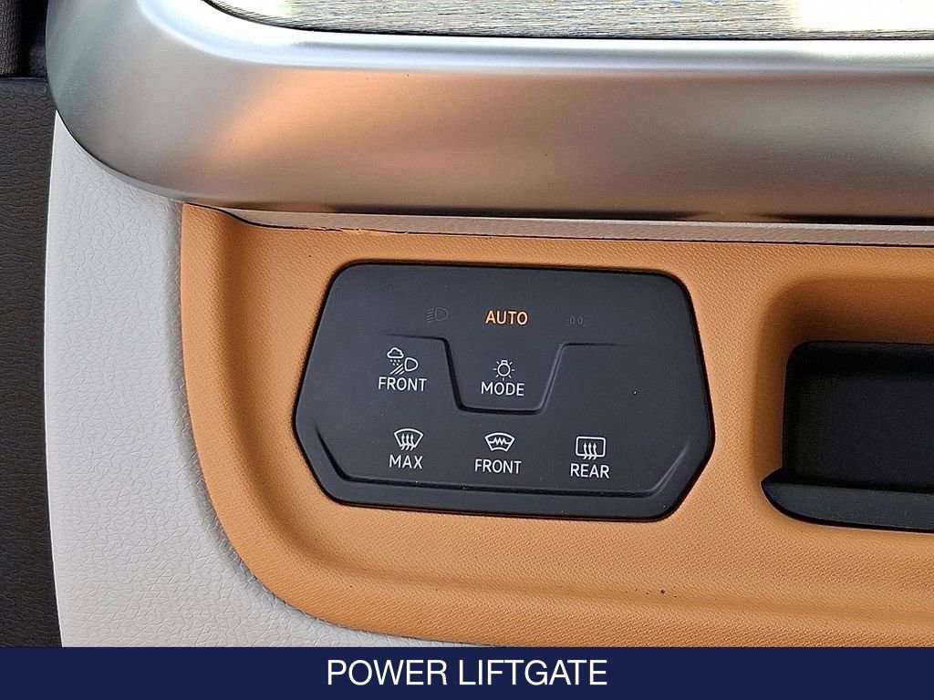 New 2025 Volkswagen ID. Buzz Pro S Plus image 13