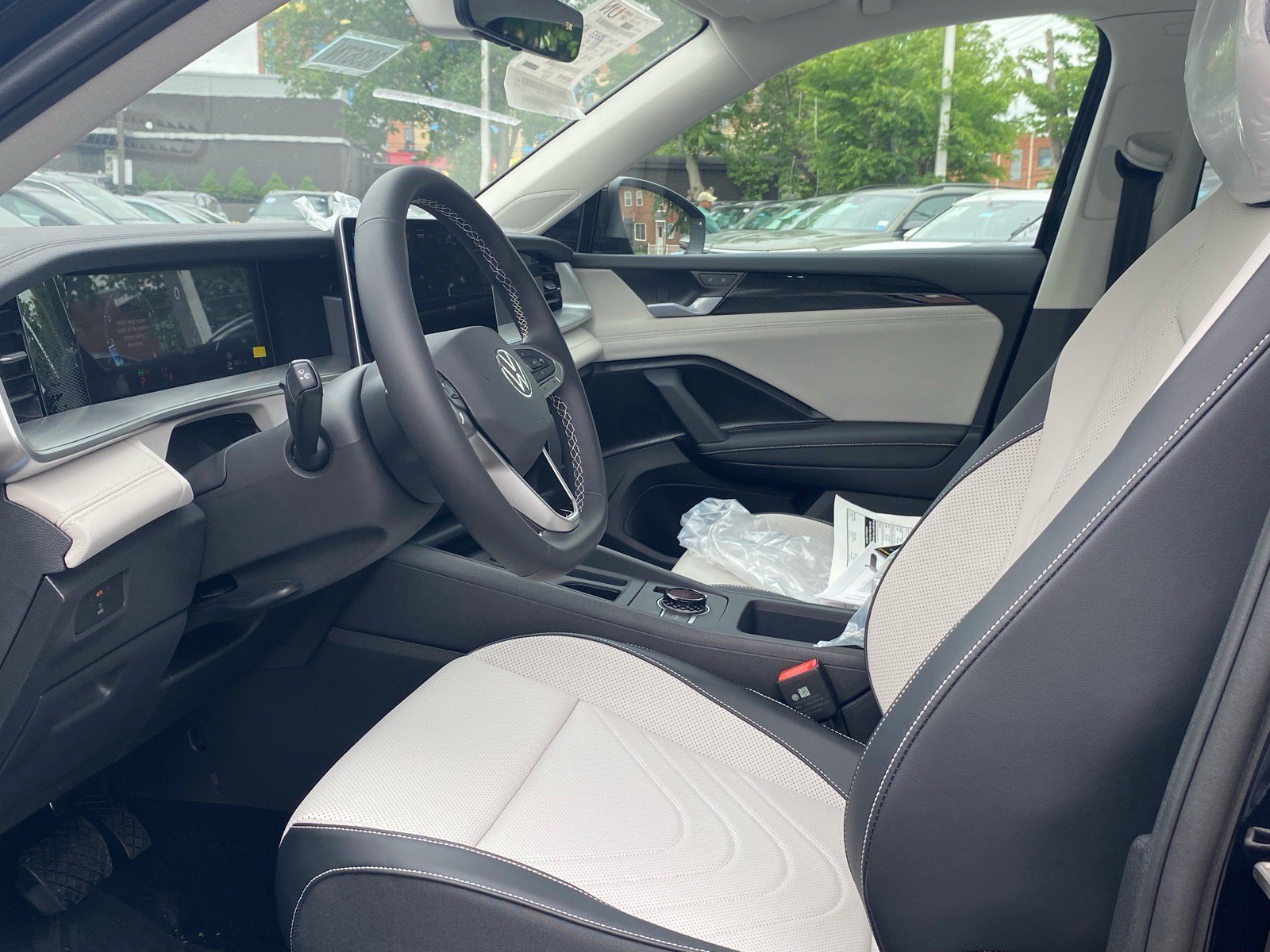 New 2026 Volkswagen Tiguan SE AWD/4WD image 7
