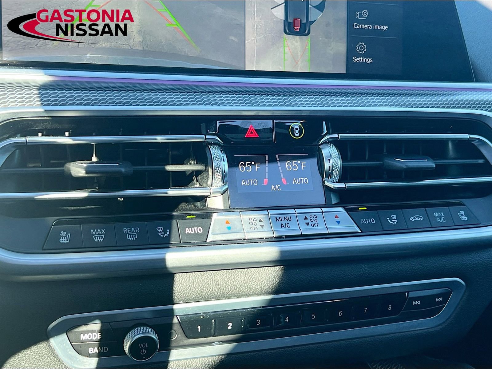 Used 2023 BMW X6 M50i w/ Executive Package image 21