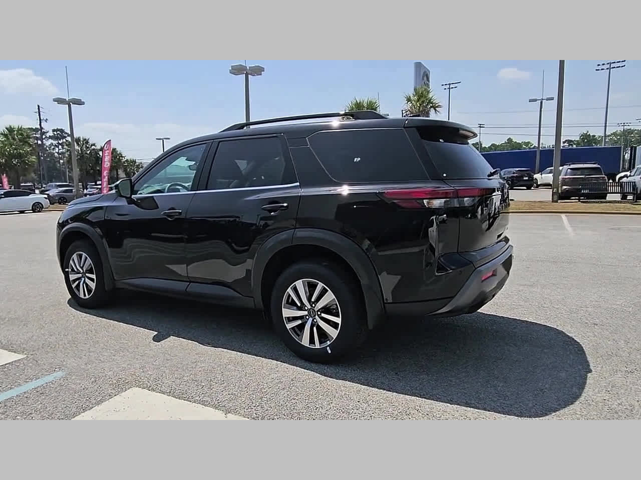 New 2026 Nissan Pathfinder SL FWD image 25