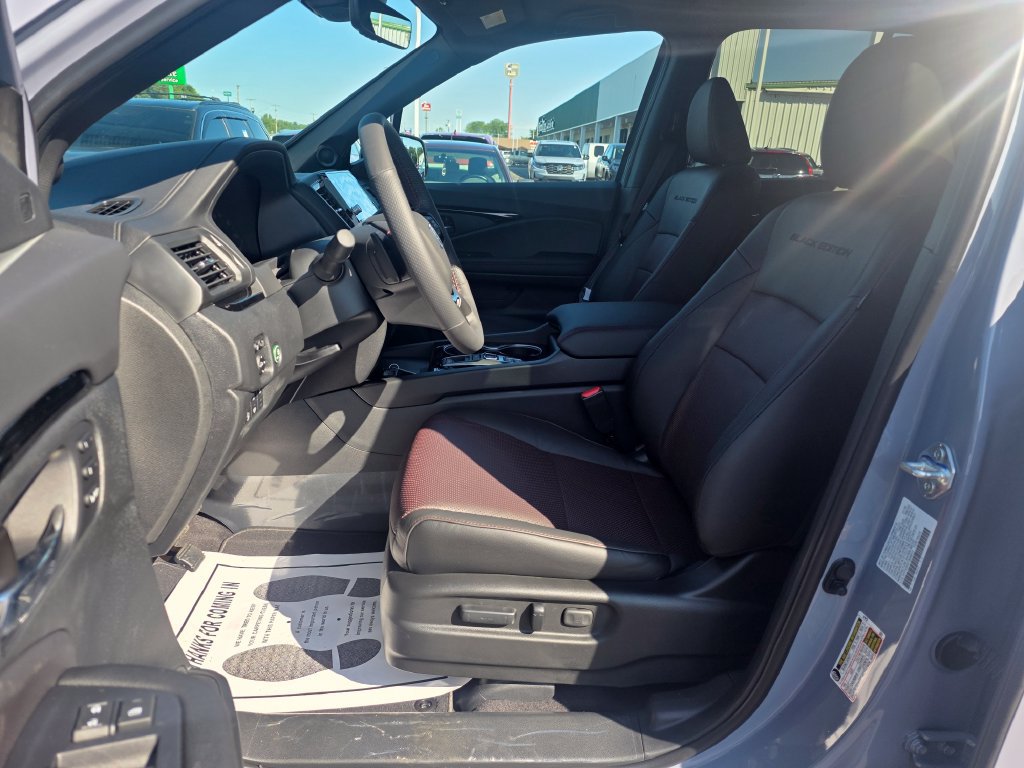 New 2026 Honda Ridgeline Black Edition image 9