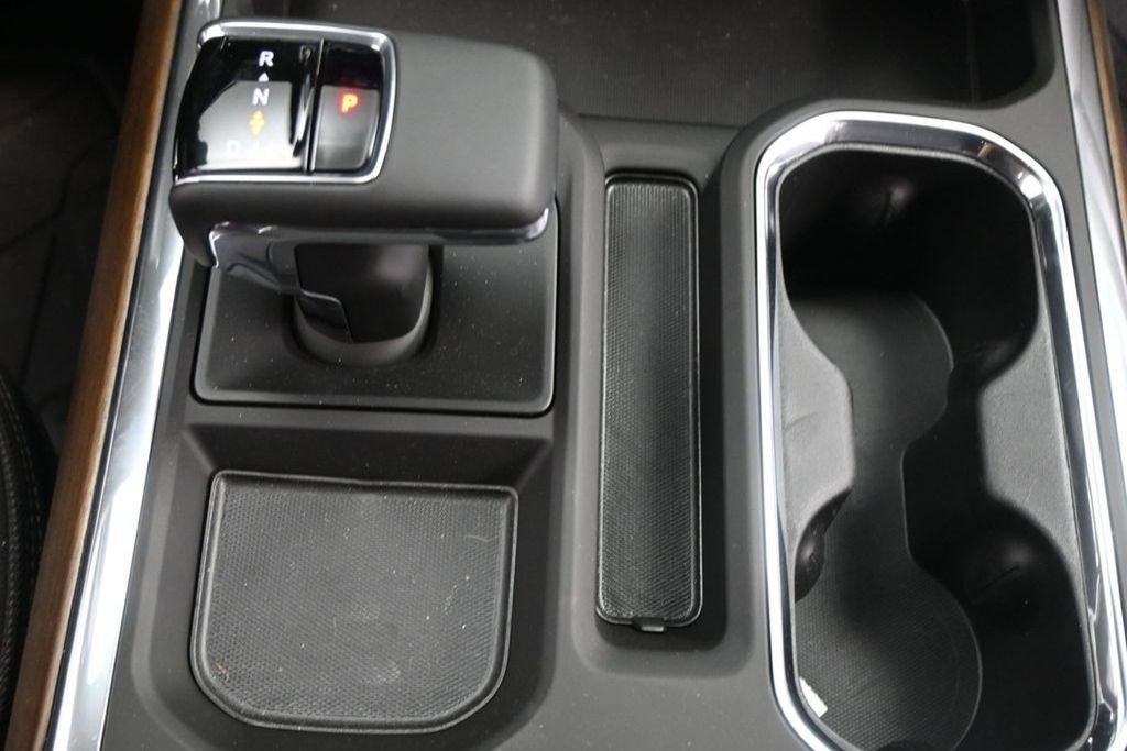 New 2025 Chevrolet Silverado 1500 High Country w/ Midnight Edition AWD/4WD image 19