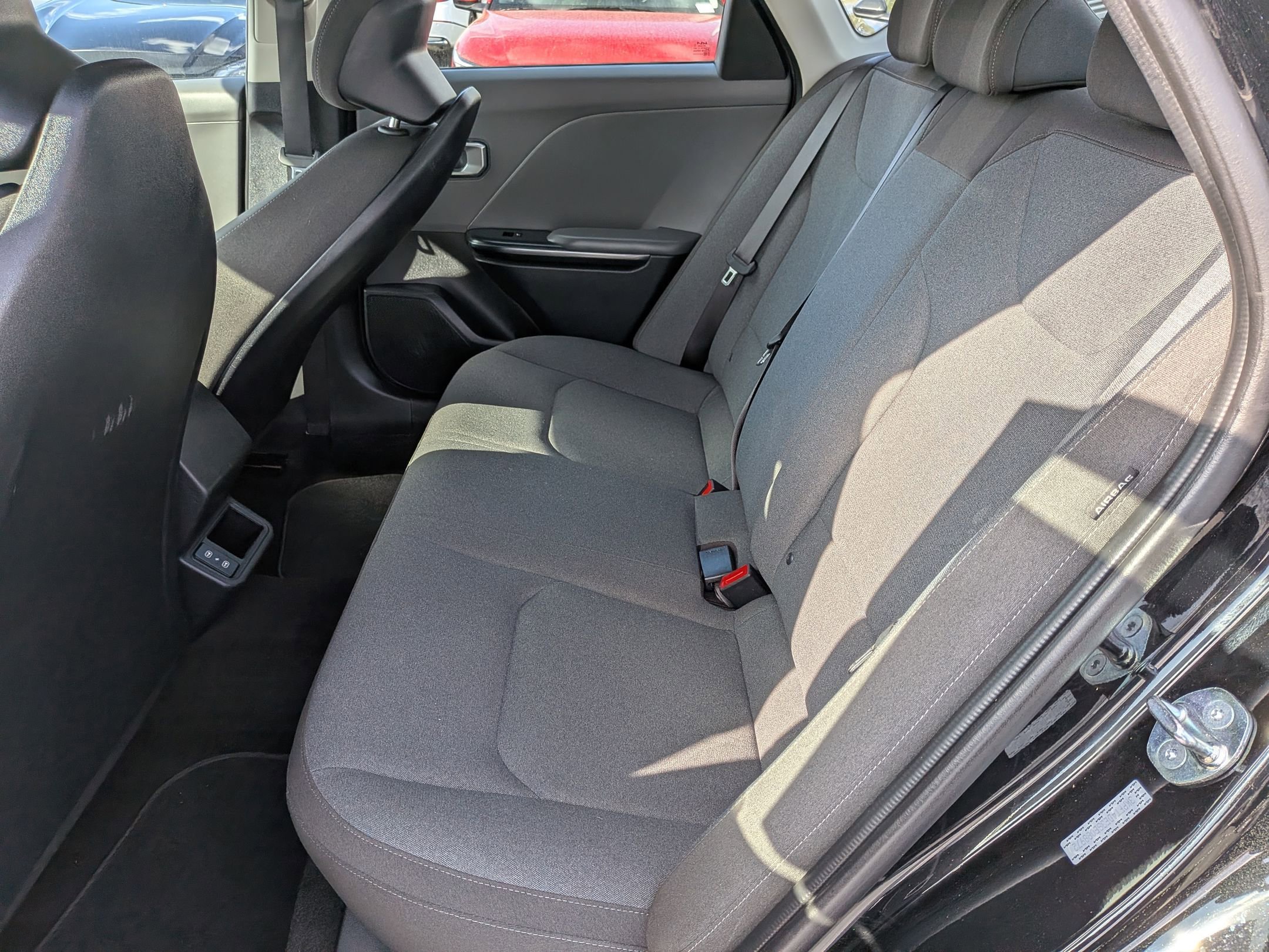 Used 2025 Kia K4 LXS image 29