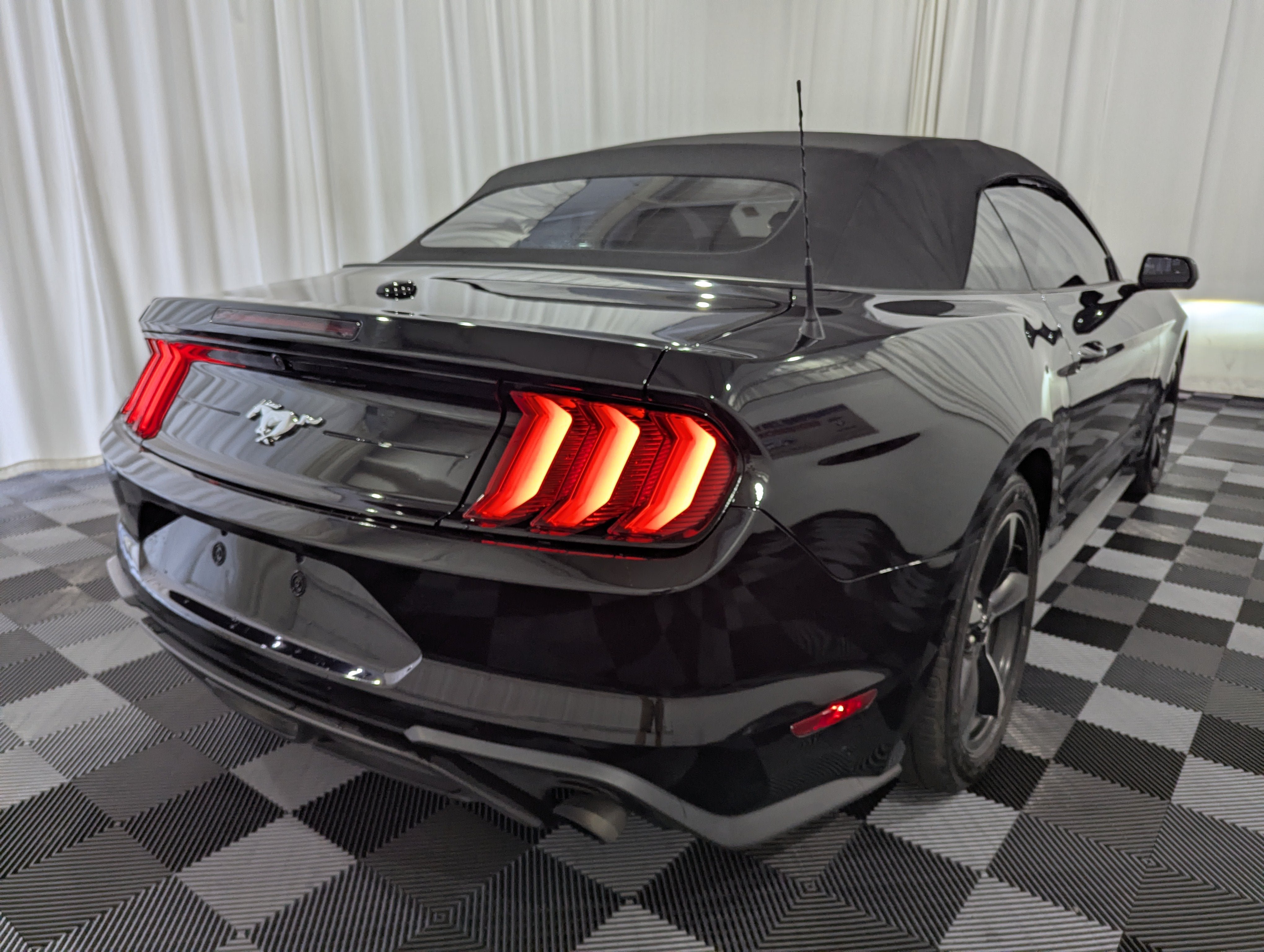 Used 2019 Ford Mustang Convertible w/ Ford Safe & Smart Package RWD image 7