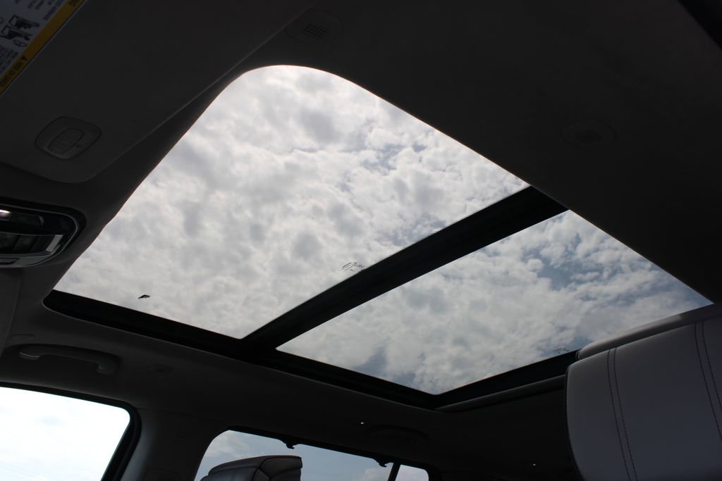 Used 2023 Jeep Grand Wagoneer Series II w/ Flexible Seating Group image 54