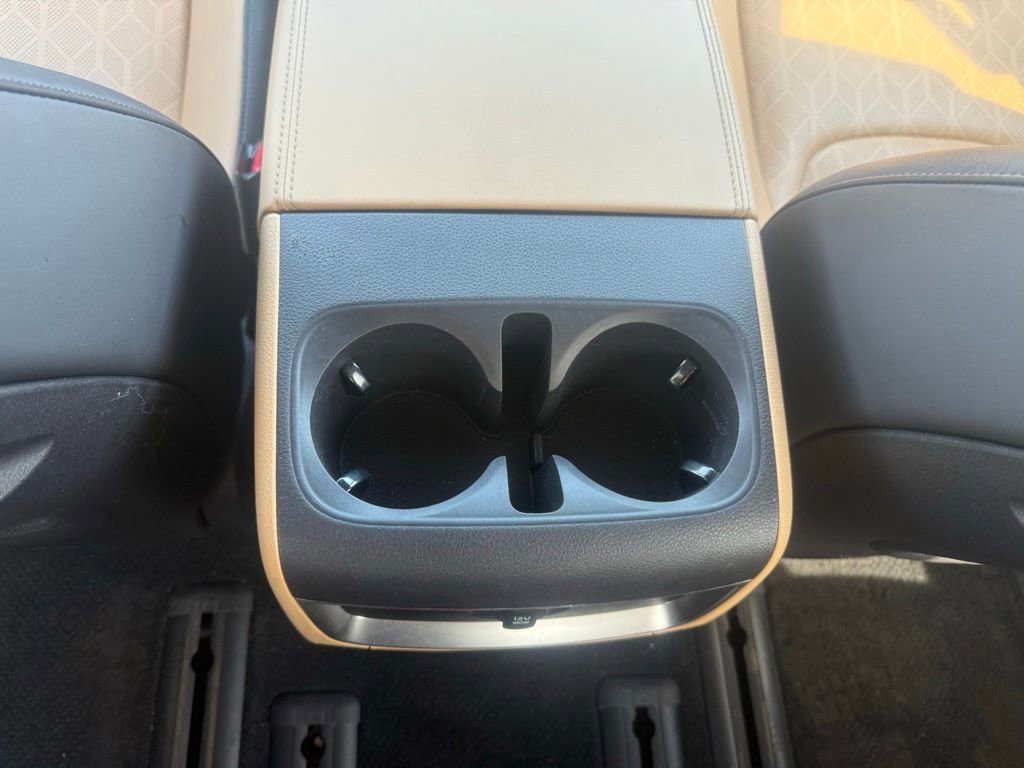 Used 2024 Kia Carnival LX FWD image 31
