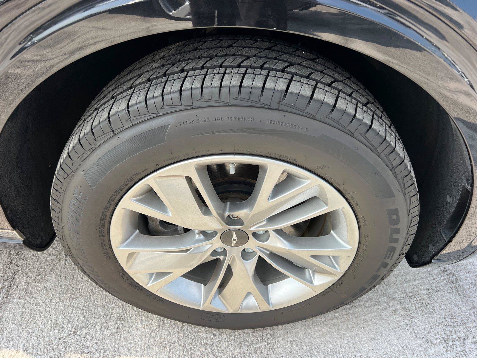 Used 2023 Genesis GV70 2.5T AWD/4WD image 11