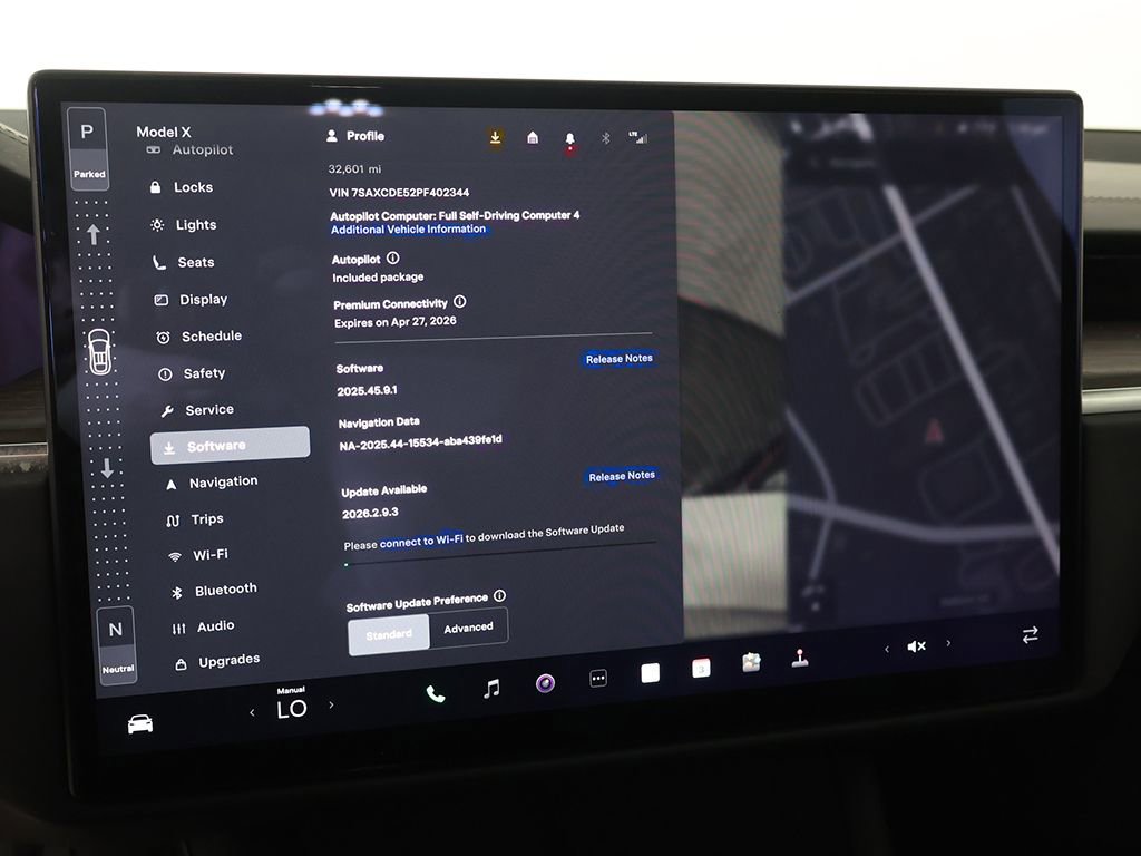 Used 2023 Tesla Model X image 40