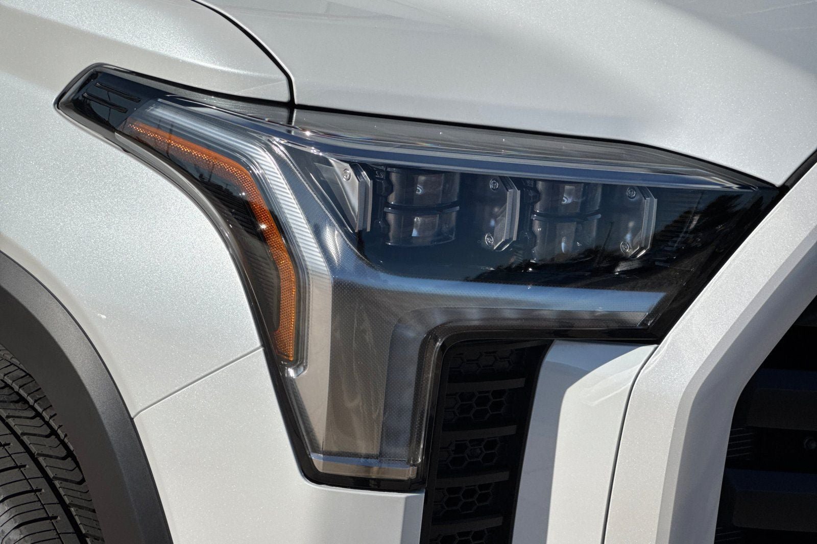 New 2026 Toyota Tundra Limited AWD/4WD image 12