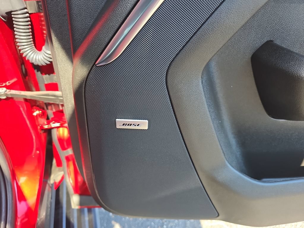 Used 2025 Chevrolet Tahoe High Country AWD/4WD image 19
