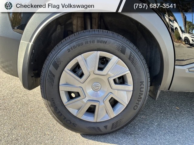 Used 2025 Nissan Kicks S image 6