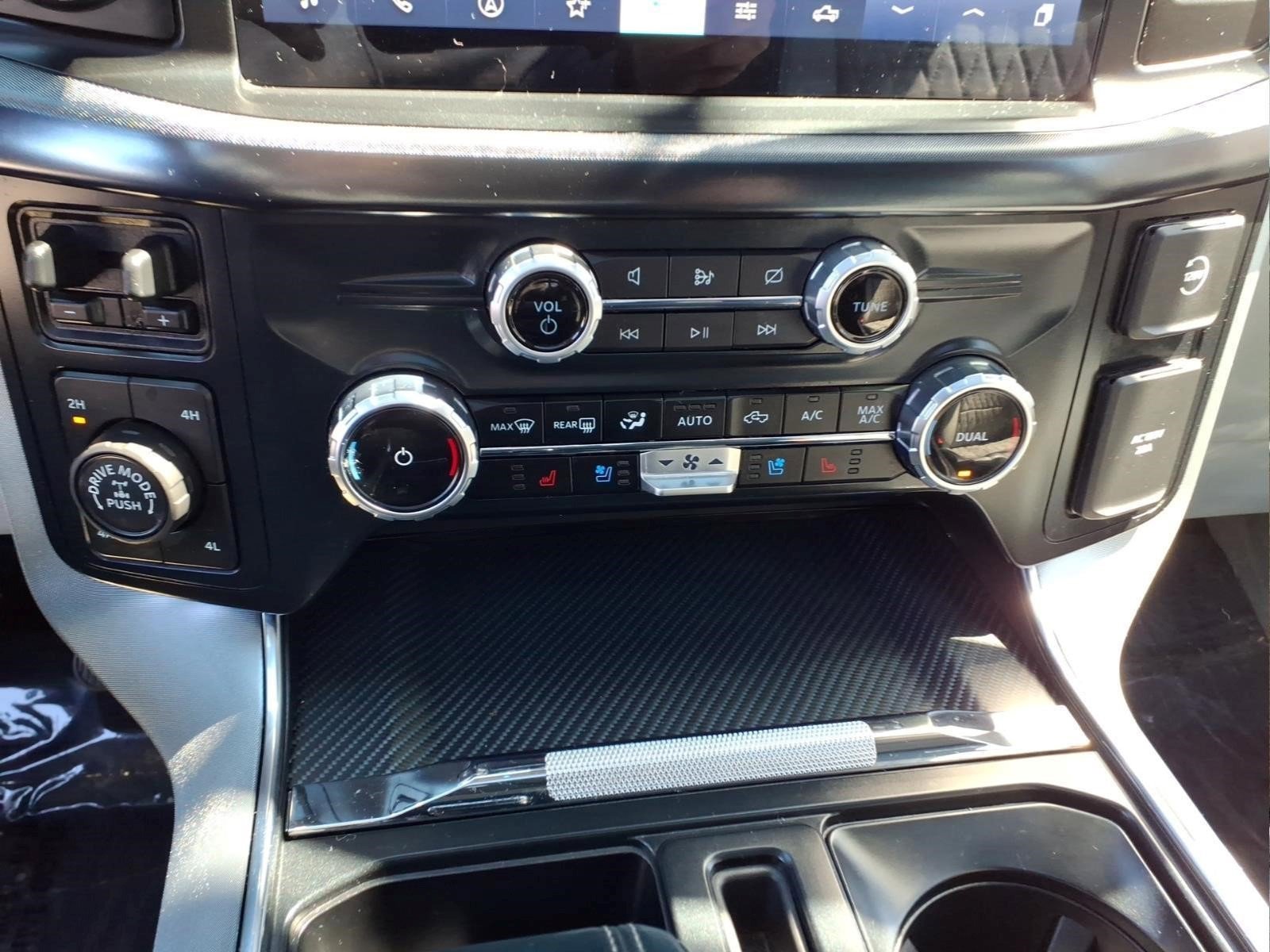 Used 2023 Ford F150 Limited image 19