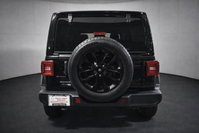 Used 2025 Jeep Wrangler Unlimited Sahara AWD/4WD image 5