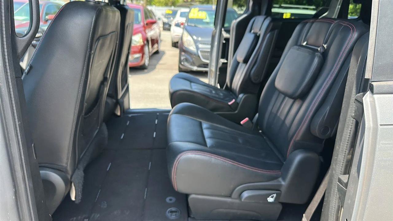 Used 2018 Dodge Grand Caravan GT FWD image 23