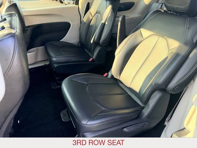 Certified 2023 Chrysler Pacifica Touring-L FWD image 15