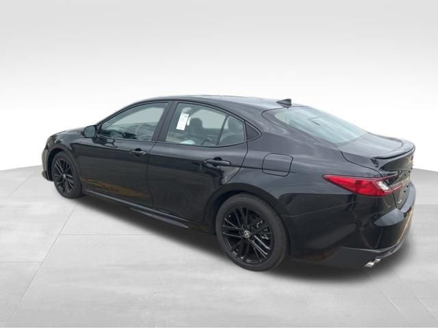 Used 2025 Toyota Camry SE FWD image 3