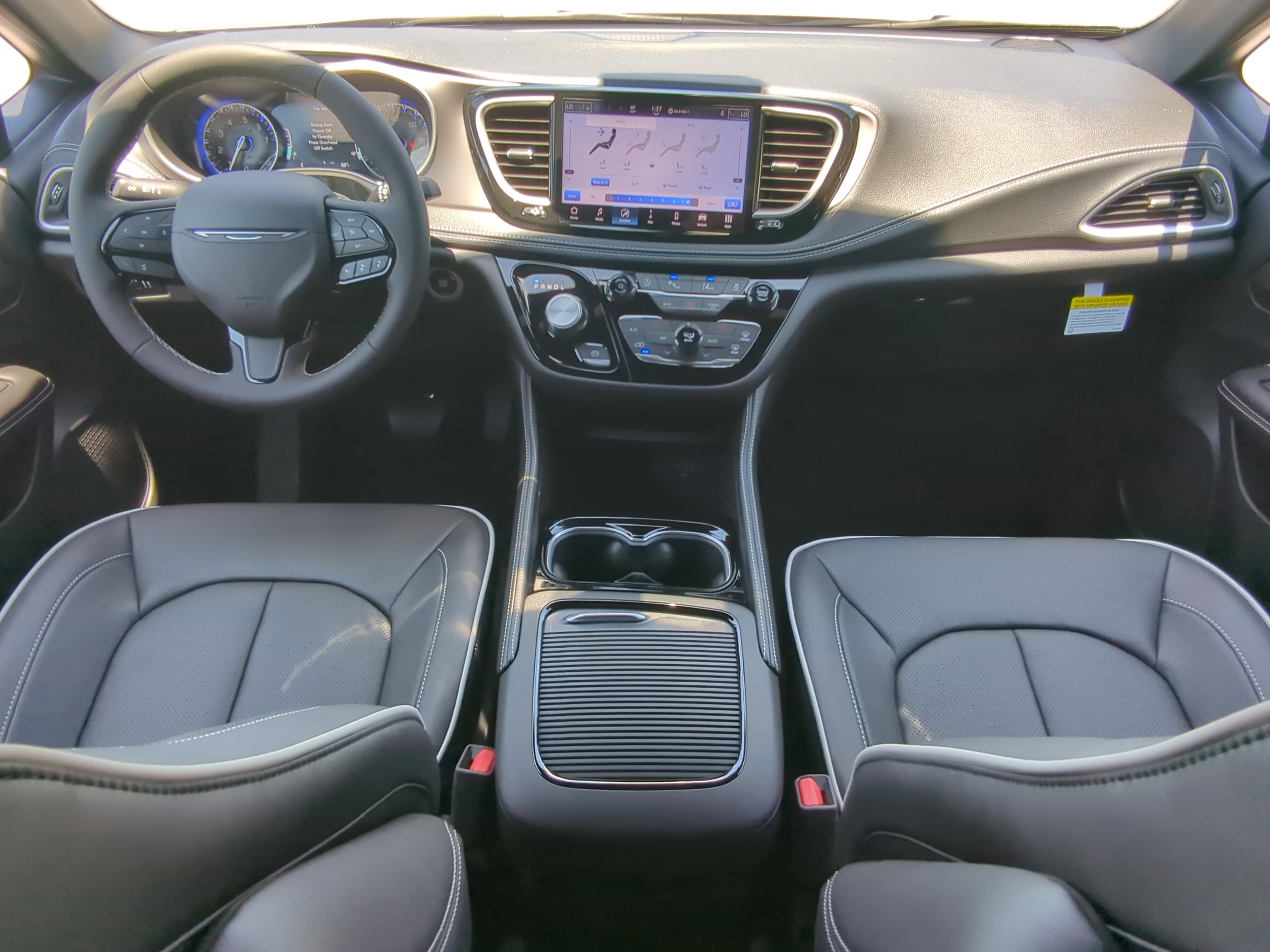 New 2027 Chrysler Pacifica Limited FWD image 13