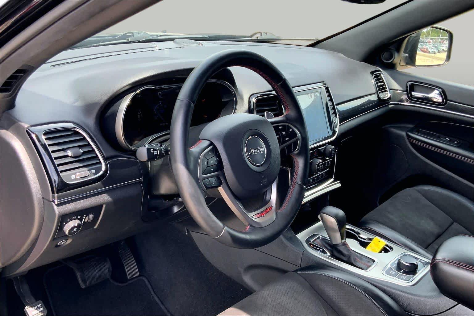Used 2019 Jeep Grand Cherokee Trailhawk AWD/4WD image 17