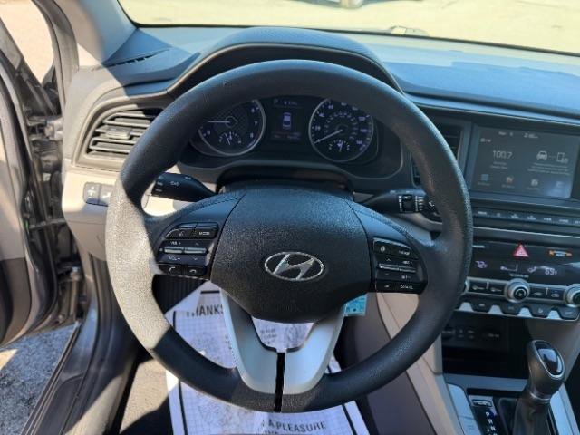 Used 2020 Hyundai Elantra SEL image 17