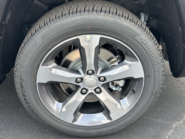 New 2026 Jeep Grand Cherokee L Limited AWD/4WD image 25