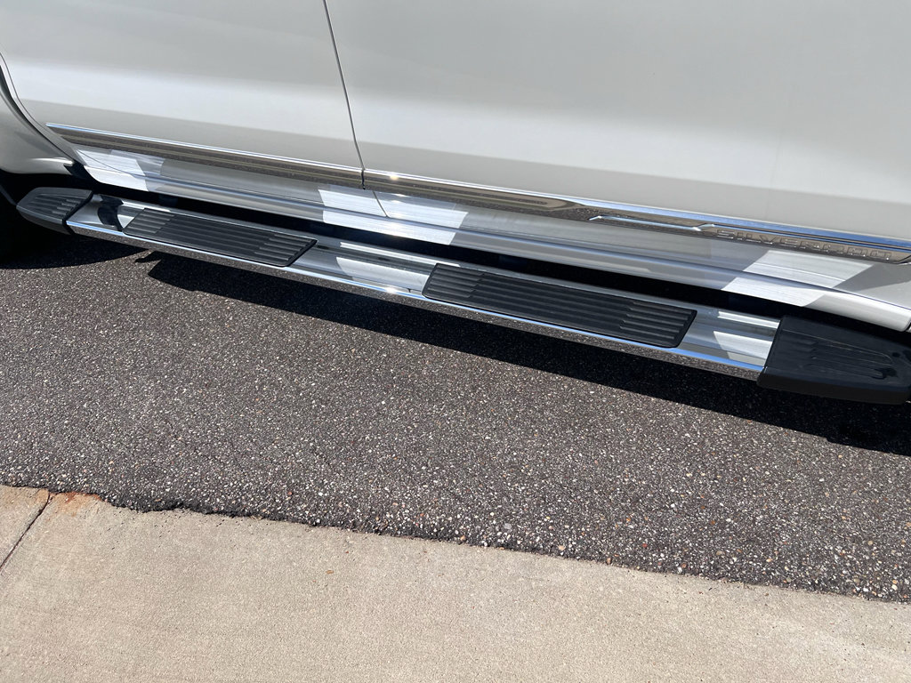 Used 2024 Chevrolet Silverado 1500 High Country w/ Technology Package image 6