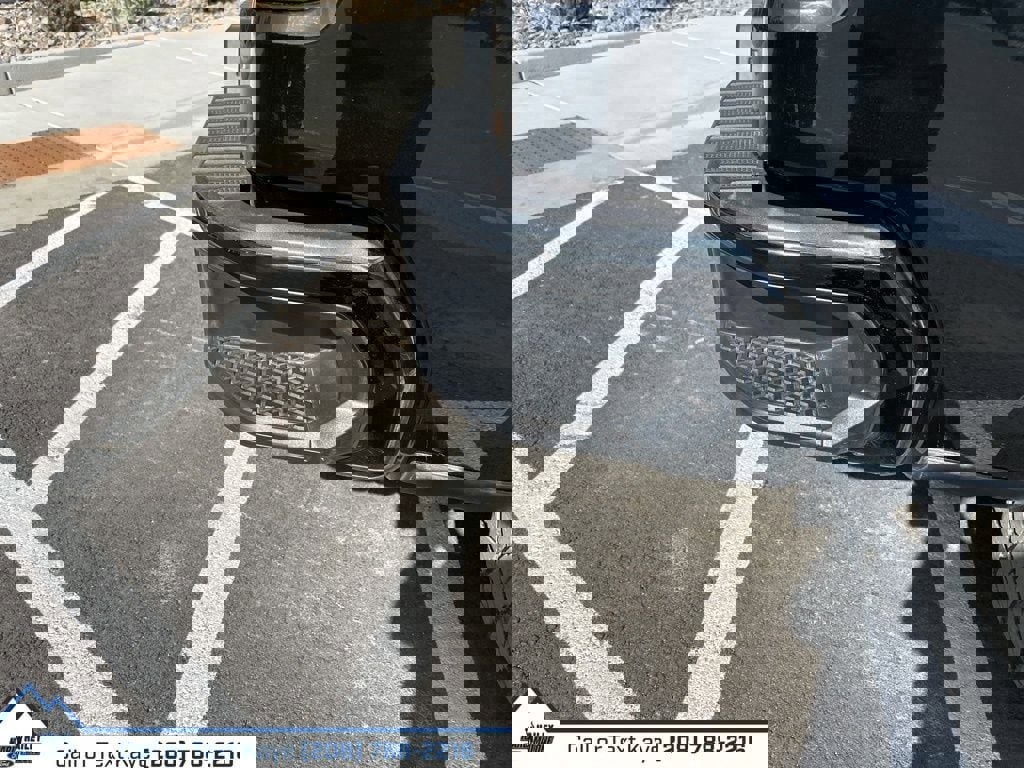 Used 2024 Chevrolet Silverado 1500 LT Trail Boss w/ Convenience Package II image 9