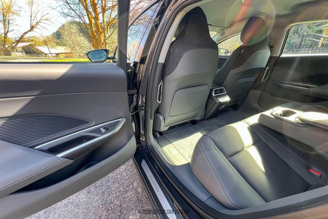 Used 2025 Lucid Air Grand Touring image 29