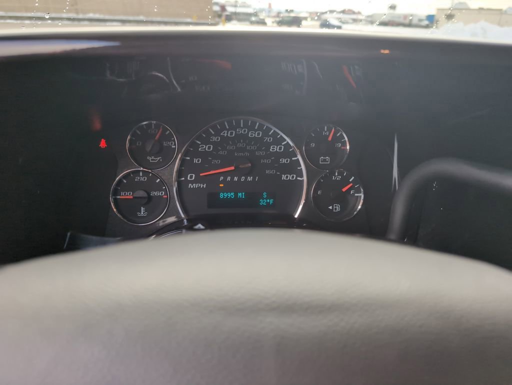 Used 2024 Chevrolet Express 2500 Extended image 20