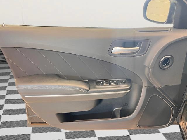 Used 2022 Dodge Charger SXT RWD image 20