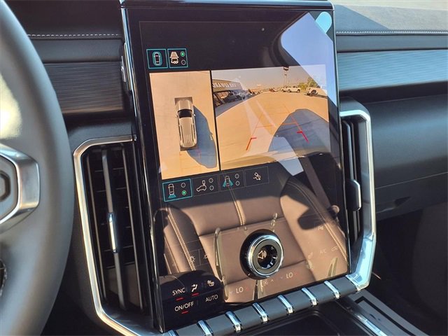 New 2026 GMC Acadia Elevation image 11