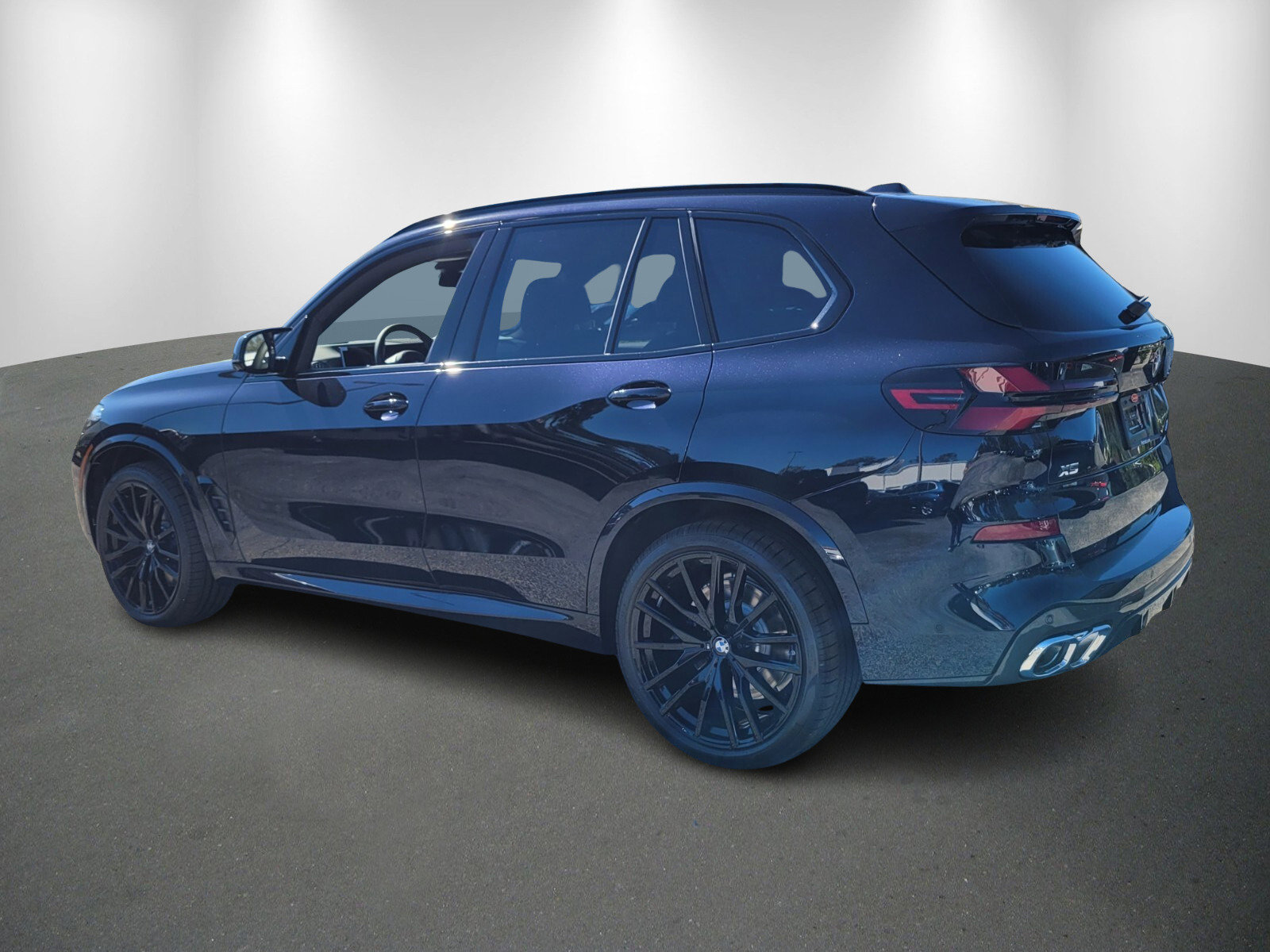 New 2026 BMW X5 M60i image 5