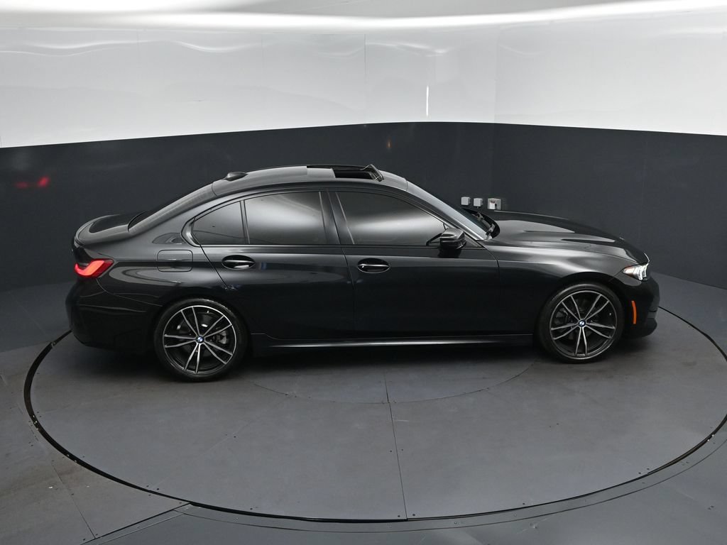 Used 2024 BMW 330i Sedan w/ M Sport Package RWD image 35