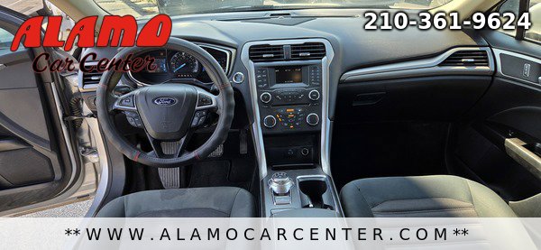 Used 2017 Ford Fusion SE image 36