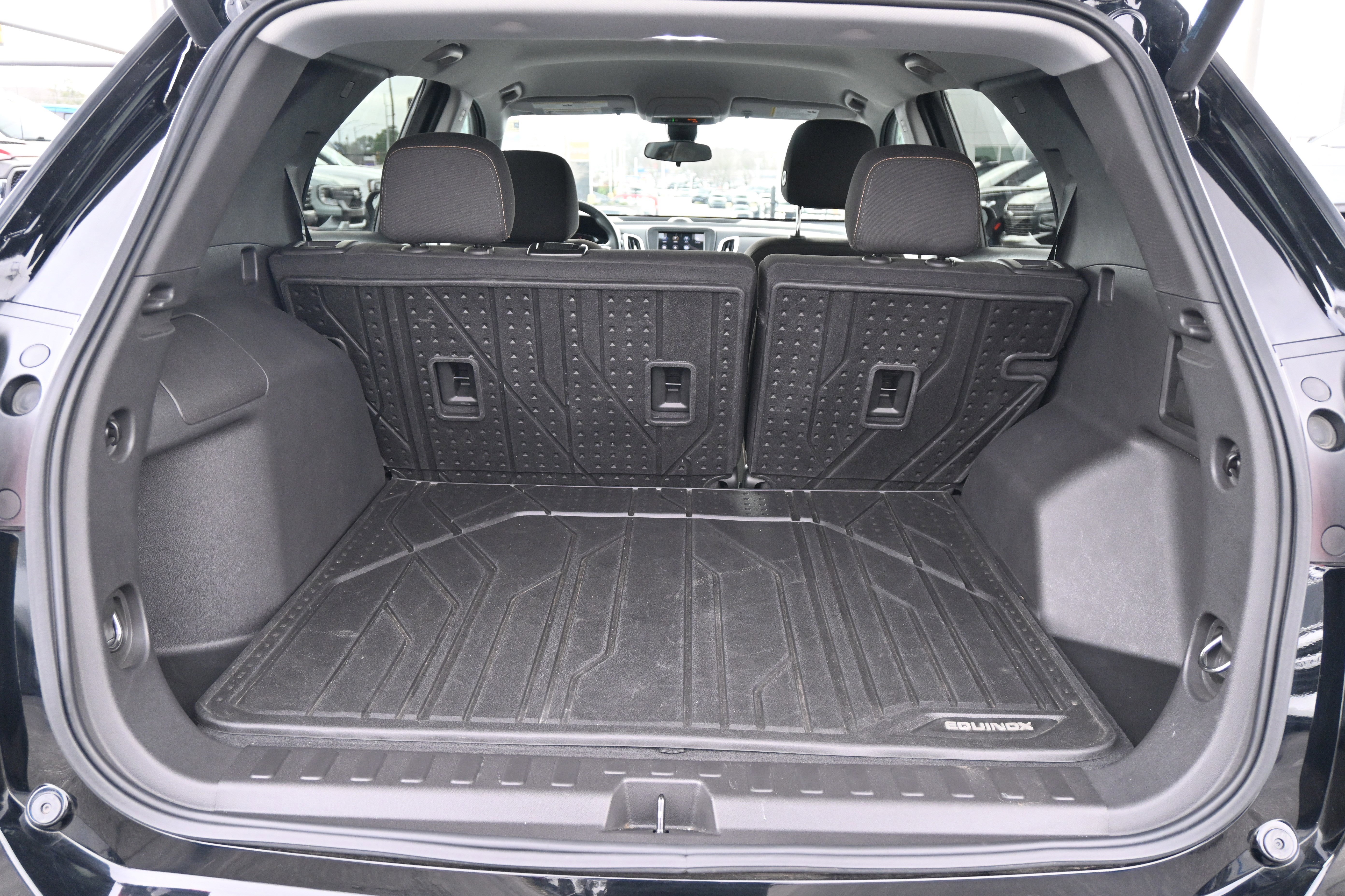 Used 2024 Chevrolet Equinox LT image 32